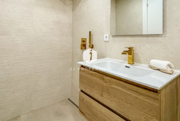 Resale - Apartment / flat -
Torrevieja - Costa Blanca