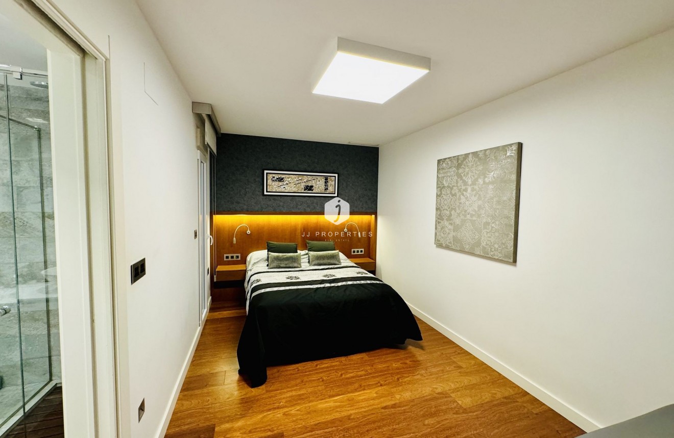 Resale - Apartment / flat -
Torrevieja - Costa Blanca