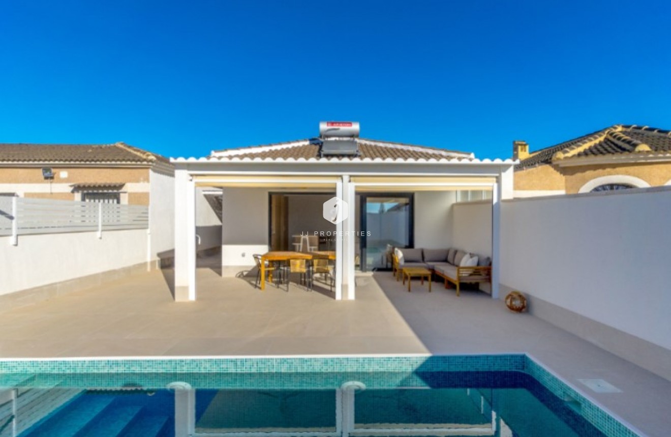 D'occasion - Villa -
Torrevieja - Costa Blanca