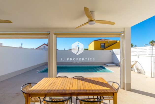 D'occasion - Villa -
Torrevieja - Costa Blanca