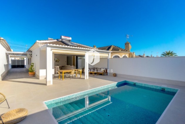 D'occasion - Villa -
Torrevieja - Costa Blanca