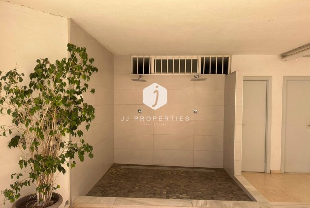 Aus zweiter Hand - Wohnung -
Torrevieja - Estacion de autobuses
