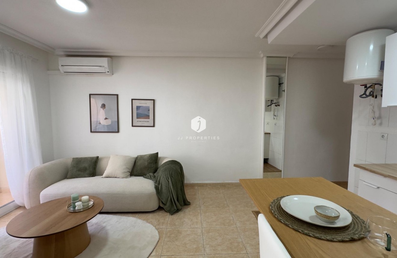 Tweedehands - Appartement / flat -
Torrevieja - Centro