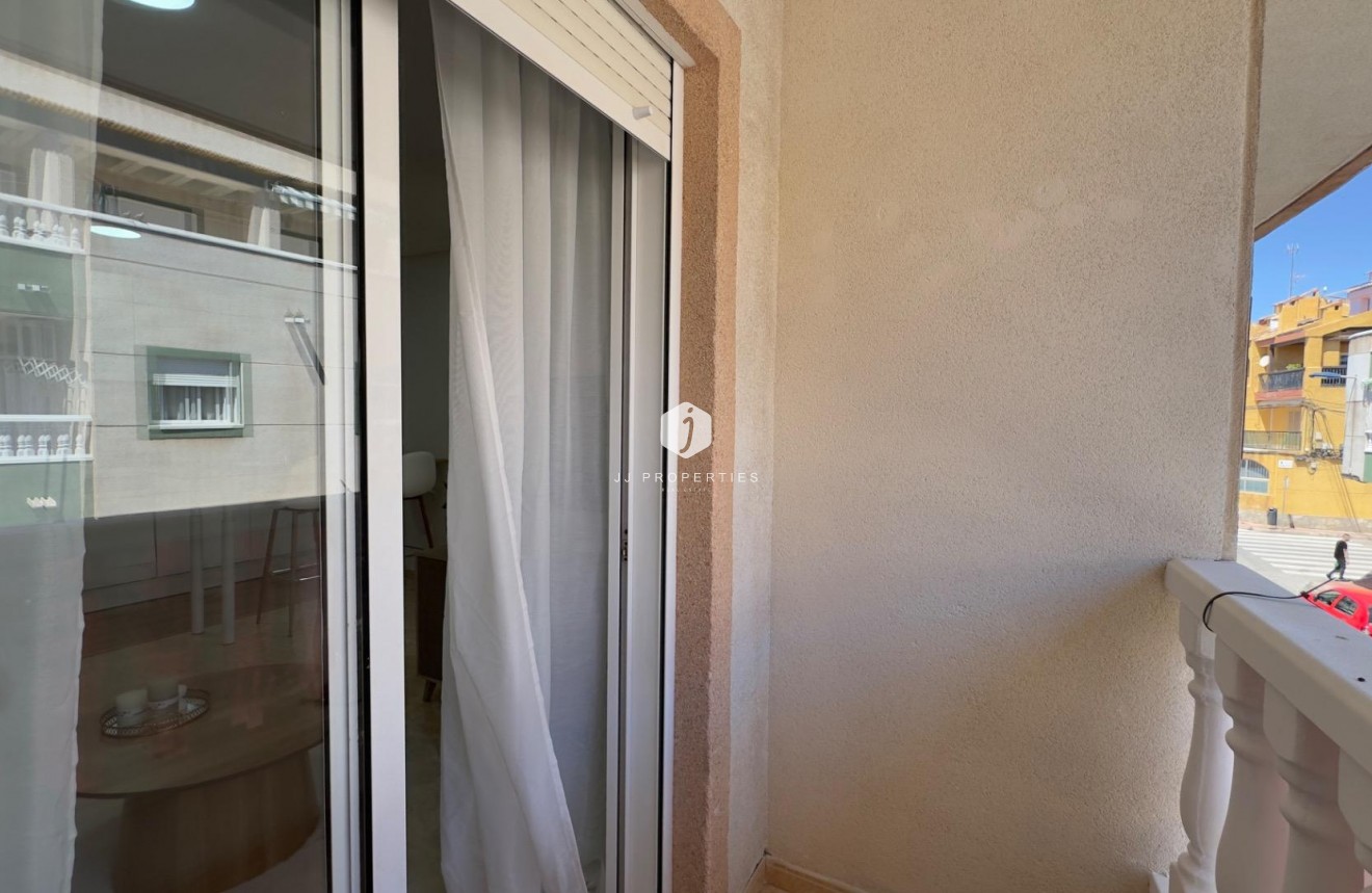 Tweedehands - Appartement / flat -
Torrevieja - Centro
