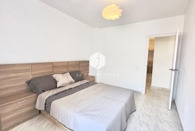 Aus zweiter Hand - Wohnung -
Torrevieja - Estacion de autobuses