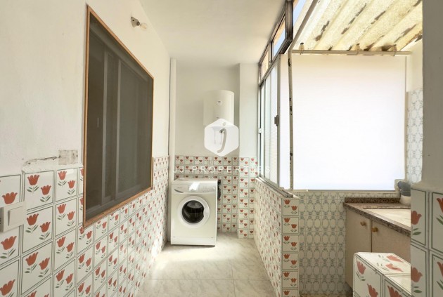 Aus zweiter Hand - Wohnung -
Torrevieja - Estacion de autobuses