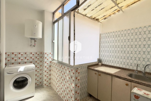 Aus zweiter Hand - Wohnung -
Torrevieja - Estacion de autobuses