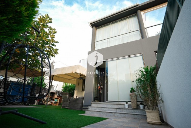 D'occasion - Chalet -
Torrevieja - aguas nuevas