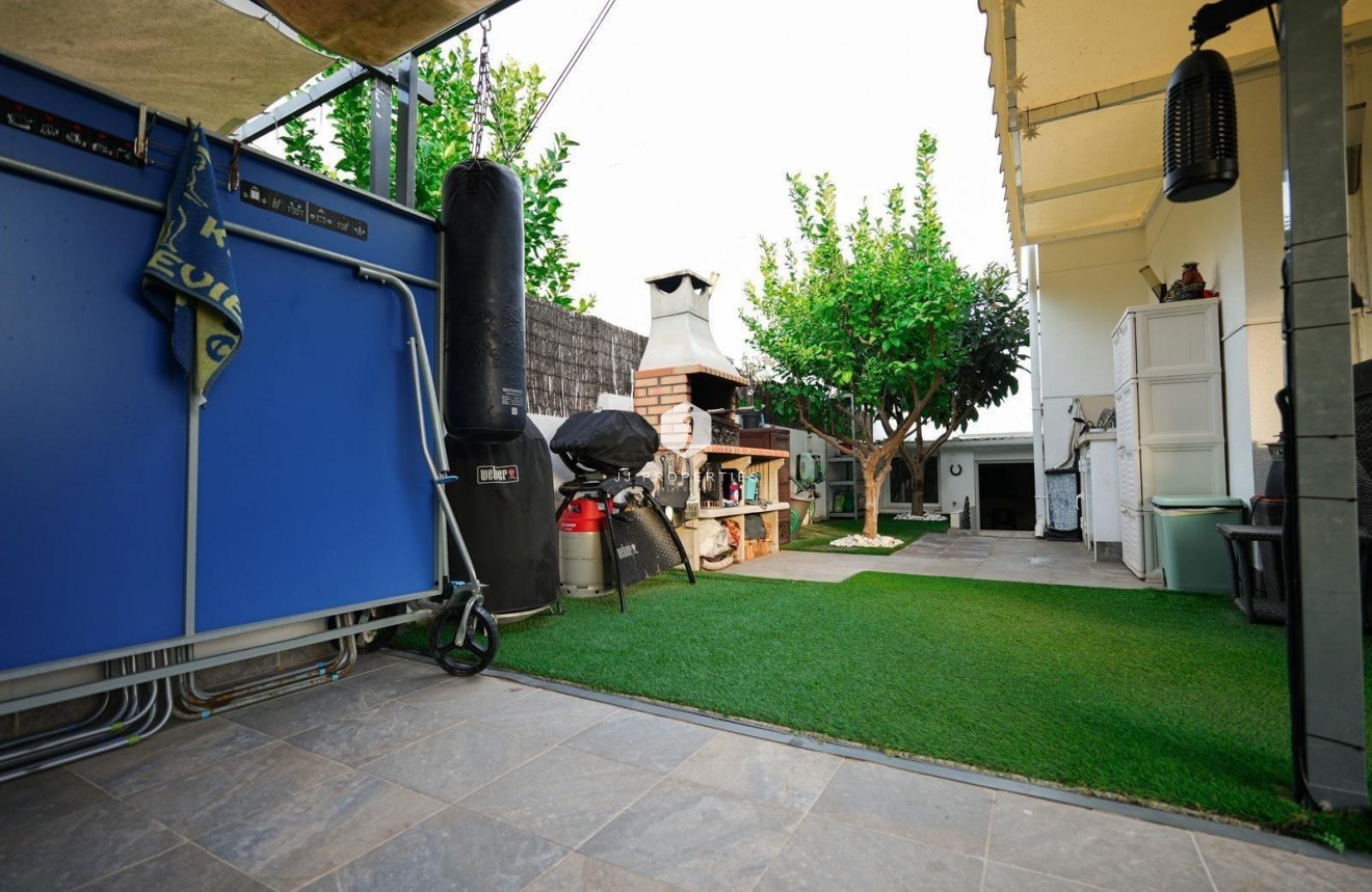 D'occasion - Chalet -
Torrevieja - aguas nuevas
