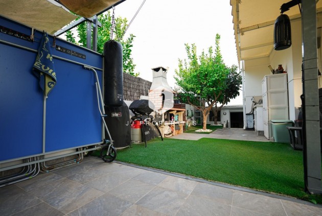 D'occasion - Chalet -
Torrevieja - aguas nuevas