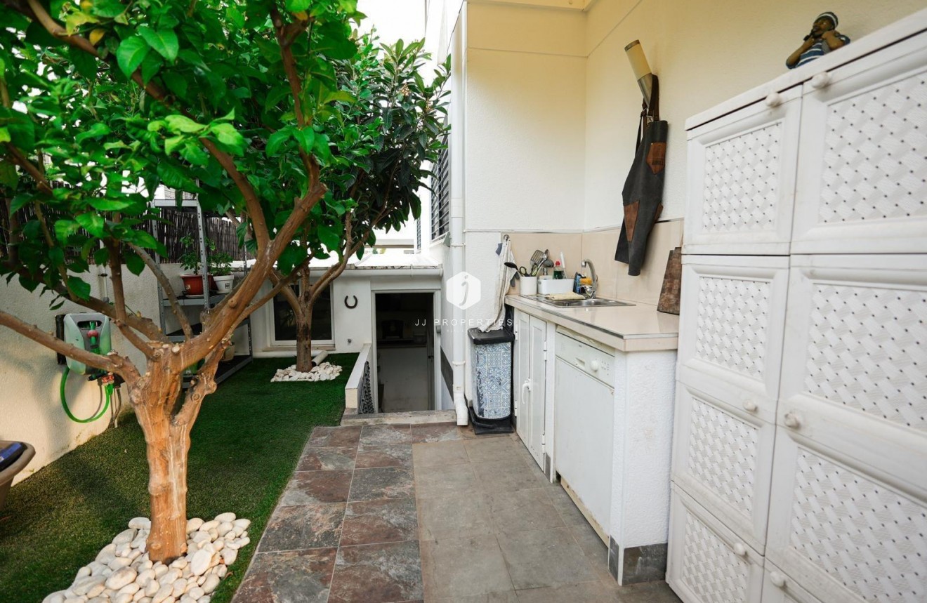 D'occasion - Chalet -
Torrevieja - aguas nuevas