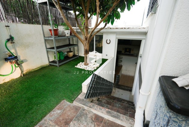 D'occasion - Chalet -
Torrevieja - aguas nuevas