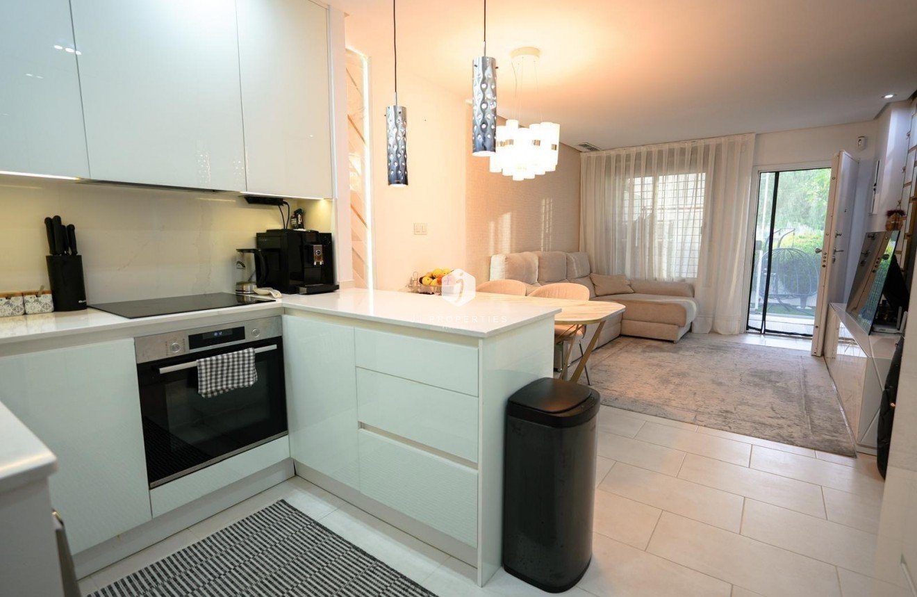 D'occasion - Chalet -
Torrevieja - aguas nuevas