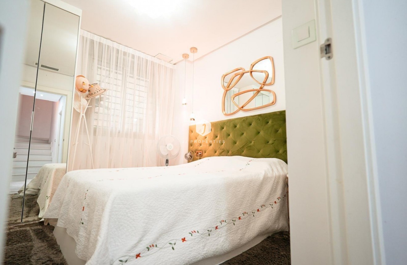 D'occasion - Chalet -
Torrevieja - aguas nuevas
