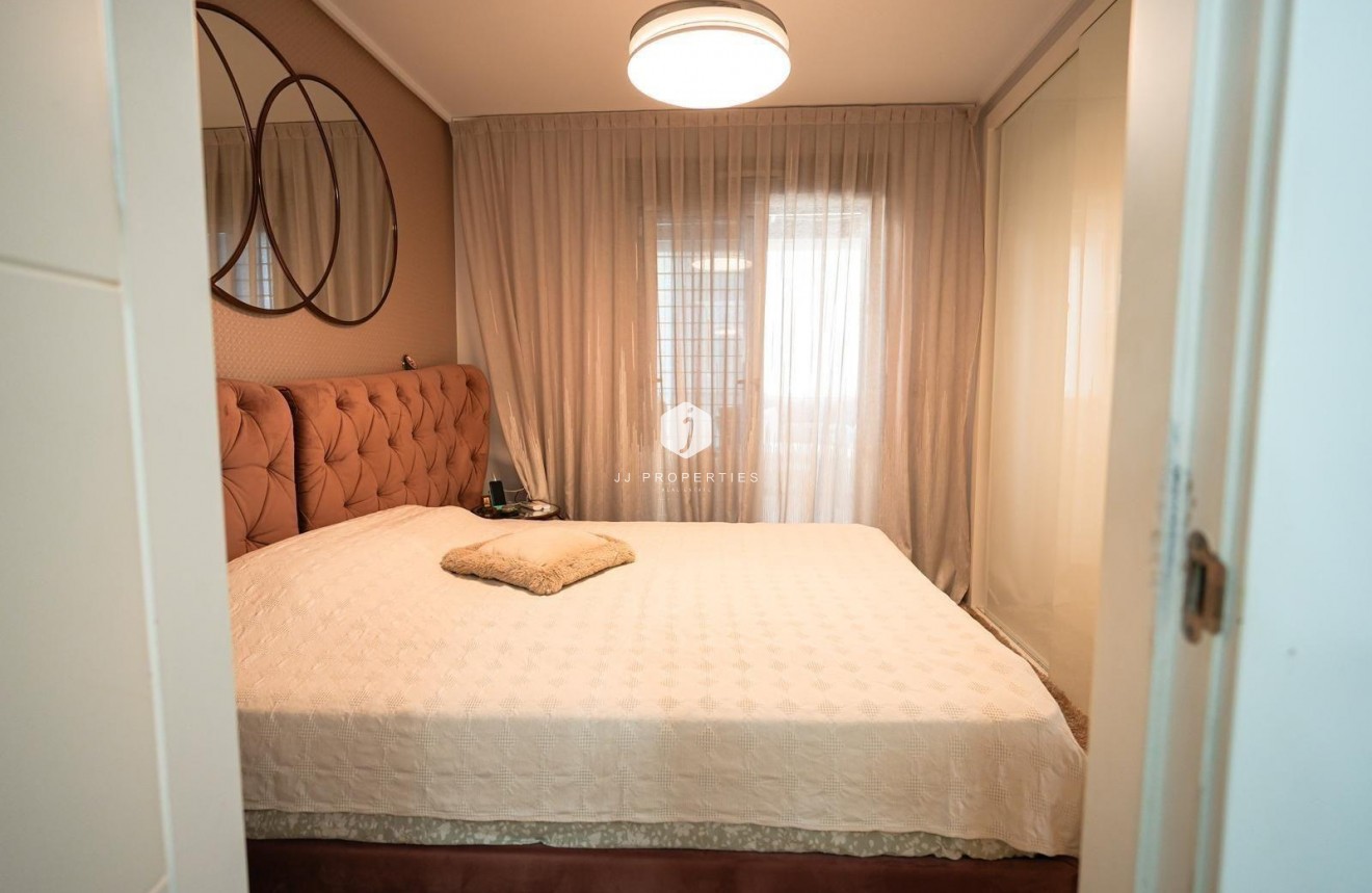 D'occasion - Chalet -
Torrevieja - aguas nuevas