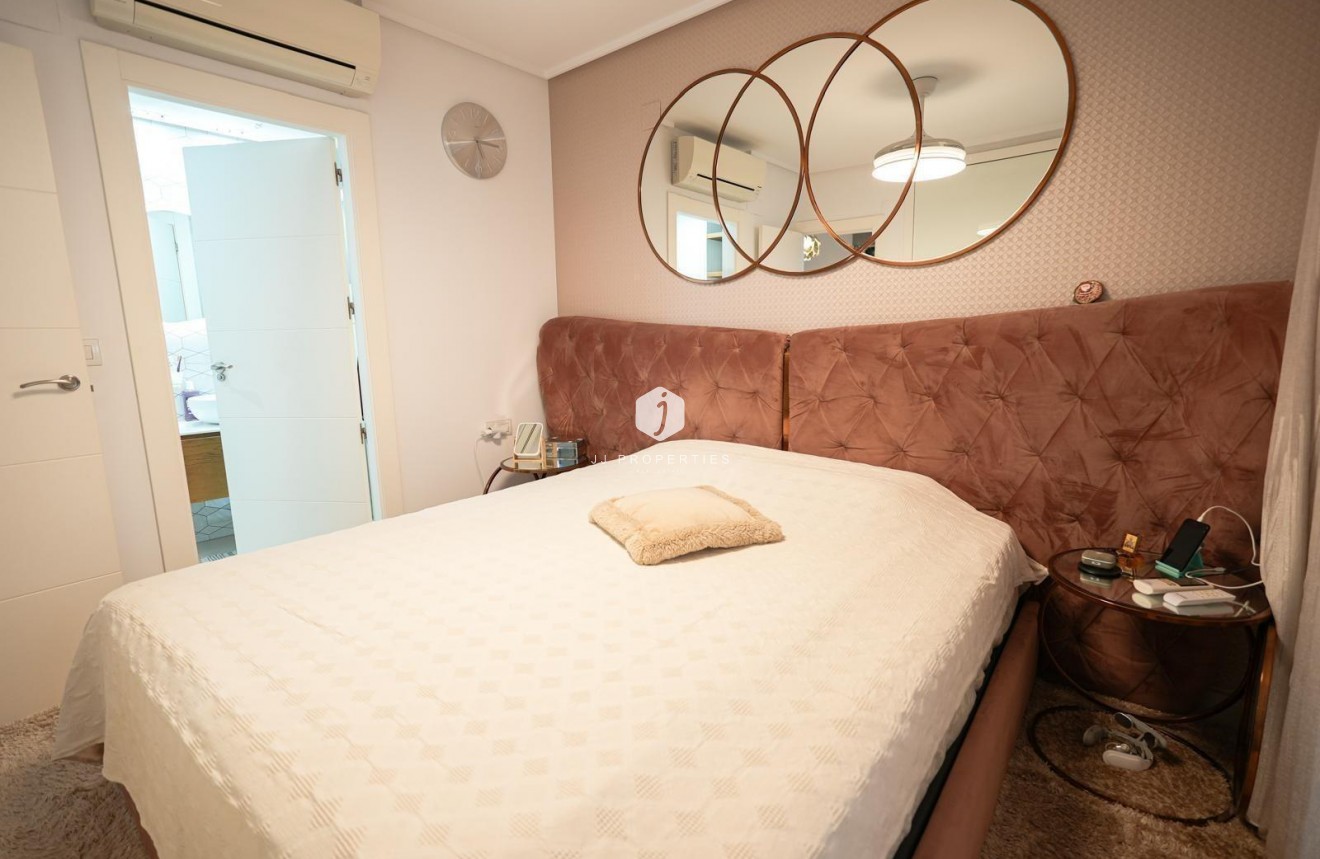 D'occasion - Chalet -
Torrevieja - aguas nuevas