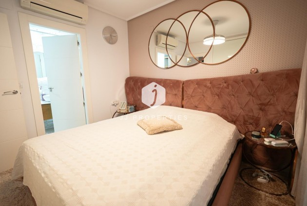 D'occasion - Chalet -
Torrevieja - aguas nuevas