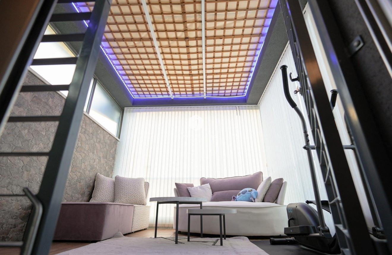 D'occasion - Chalet -
Torrevieja - aguas nuevas