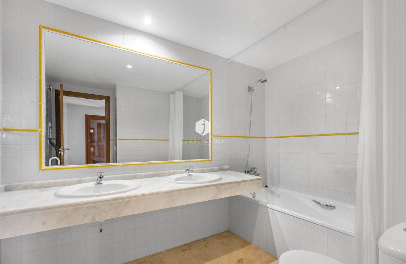 Resale - Apartment / flat -
Torrevieja - Costa Blanca