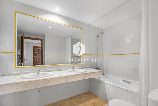 Resale - Apartment / flat -
Torrevieja - Costa Blanca