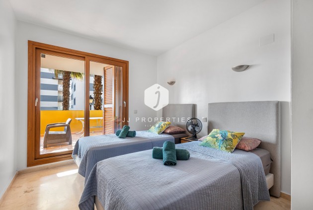 Resale - Apartment / flat -
Torrevieja - Costa Blanca