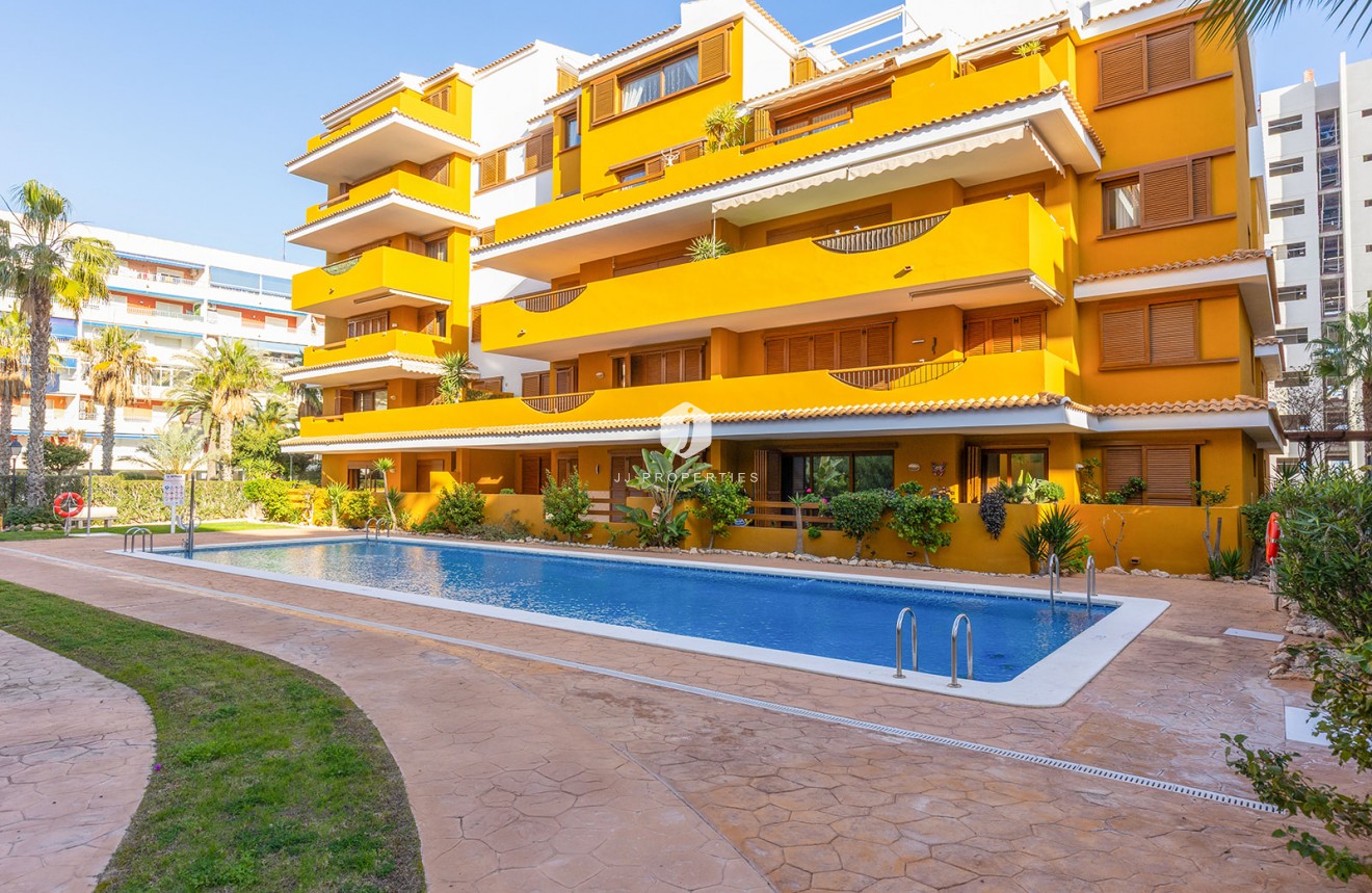Resale - Apartment / flat -
Torrevieja - Costa Blanca
