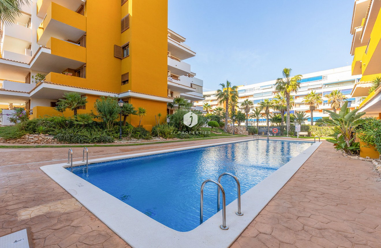 Resale - Apartment / flat -
Torrevieja - Costa Blanca