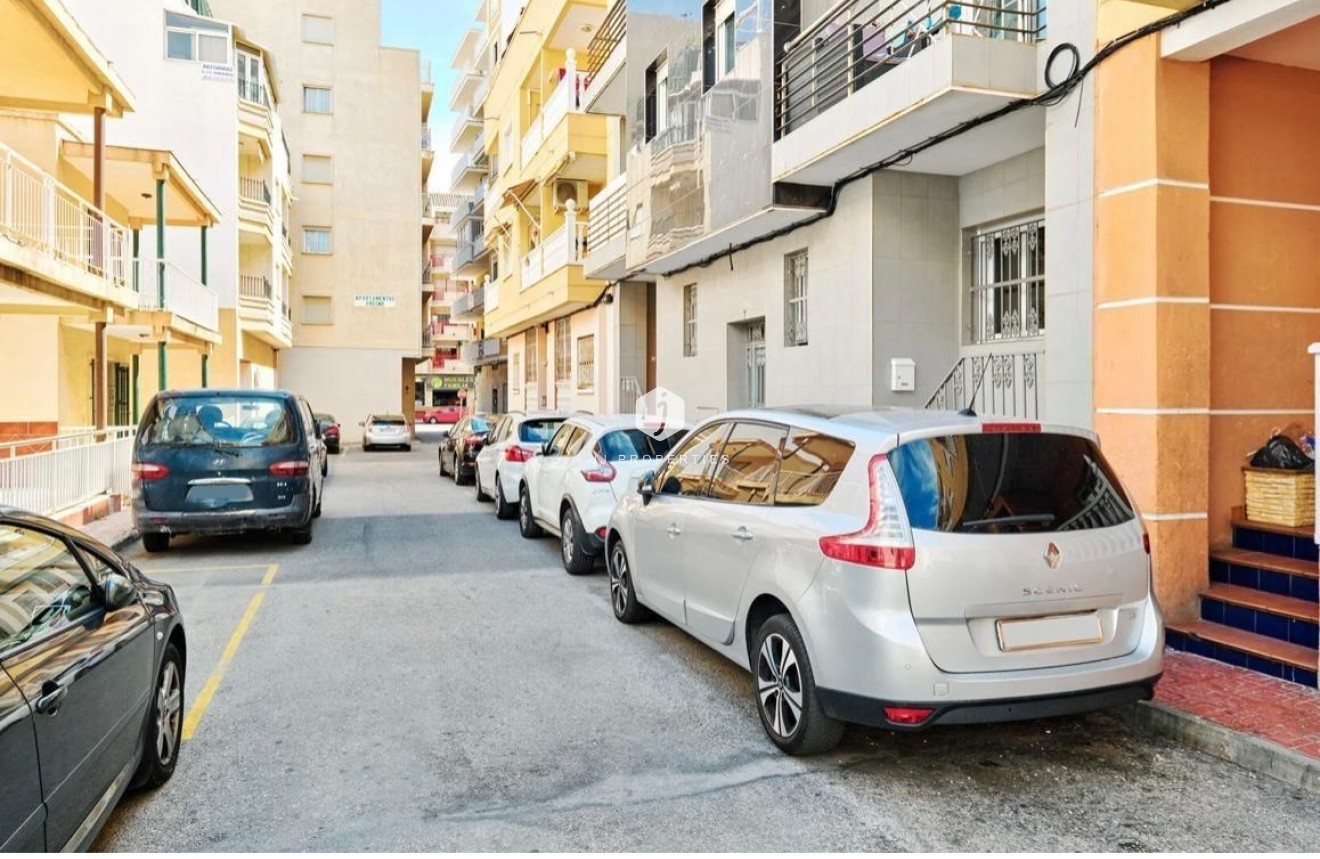 Tweedehands - Appartement / flat -
Torrevieja - Centro