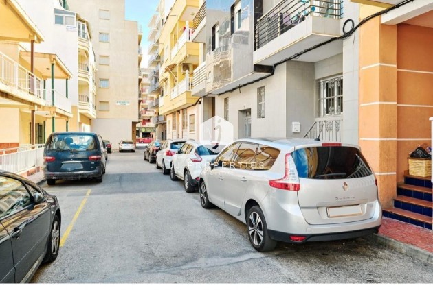 Tweedehands - Appartement / flat -
Torrevieja - Centro