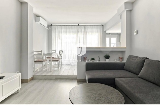 Tweedehands - Appartement / flat -
Torrevieja - Centro