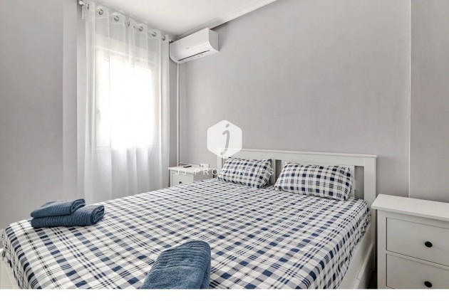 Tweedehands - Appartement / flat -
Torrevieja - Centro