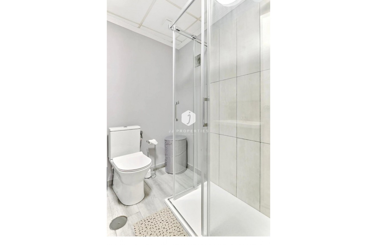 Tweedehands - Appartement / flat -
Torrevieja - Centro