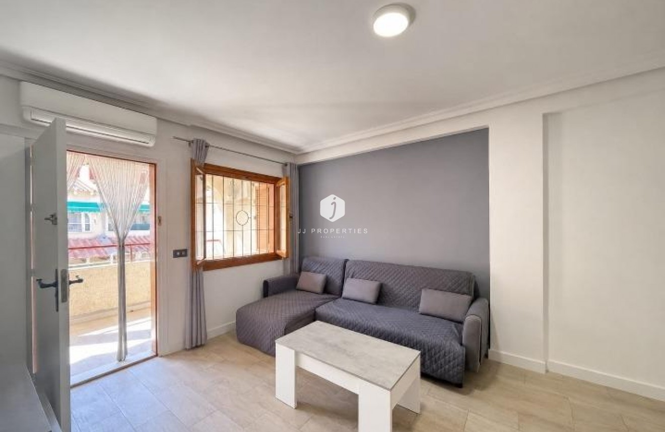 D'occasion - Appartement -
Torrevieja - Acequion