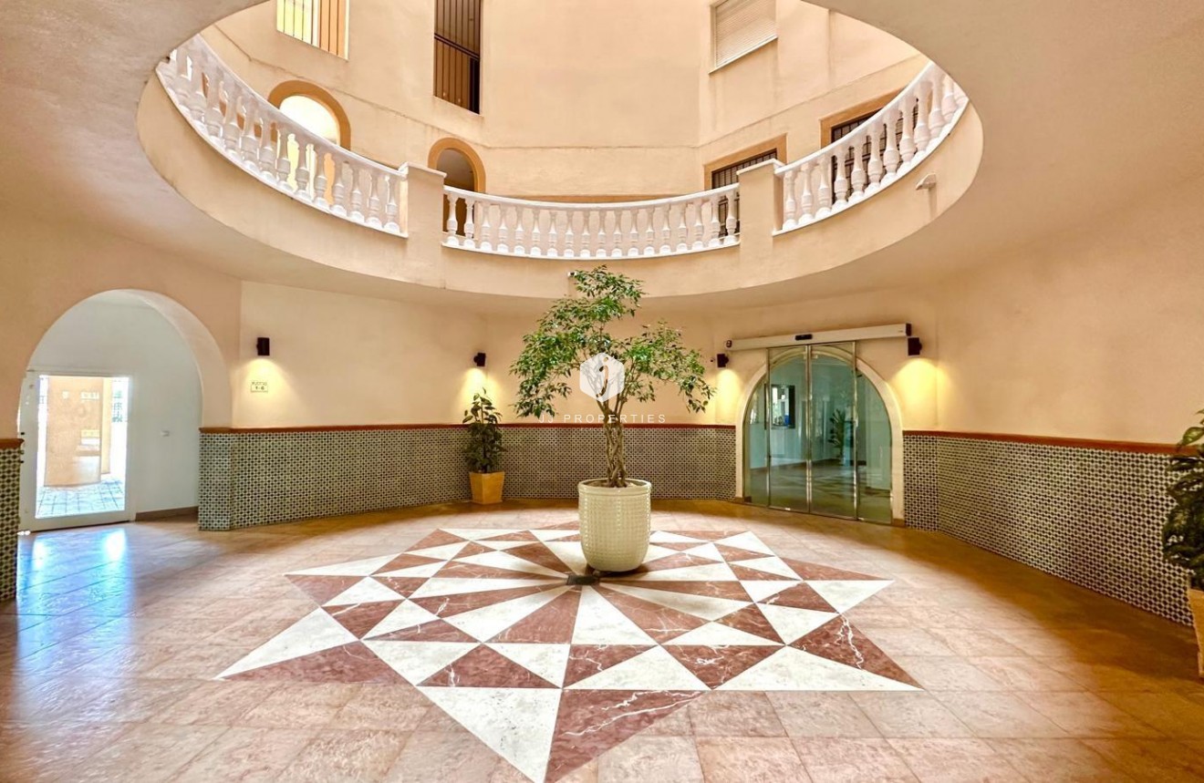 Aus zweiter Hand - Wohnung -
Torrevieja - Los Frutales