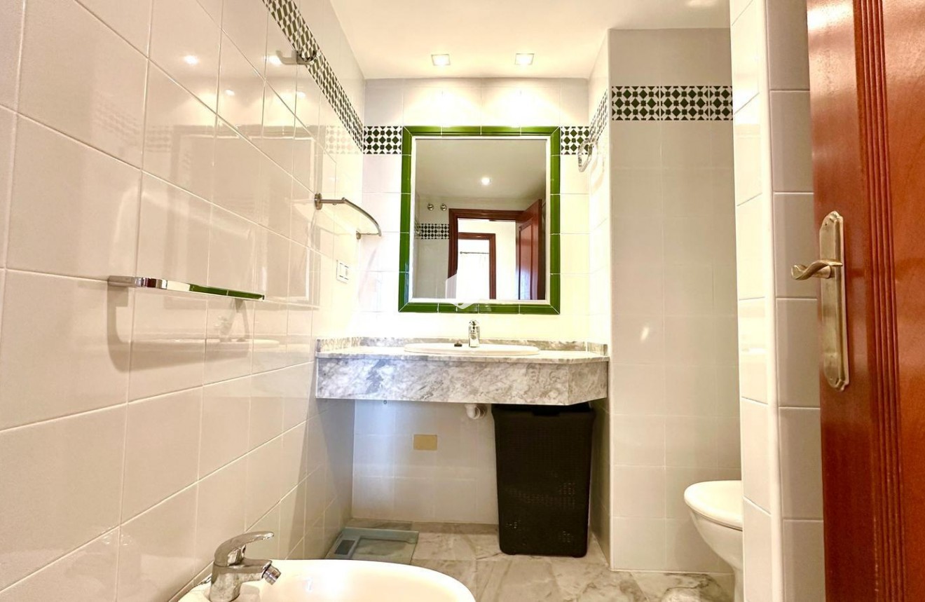 Aus zweiter Hand - Wohnung -
Torrevieja - Los Frutales