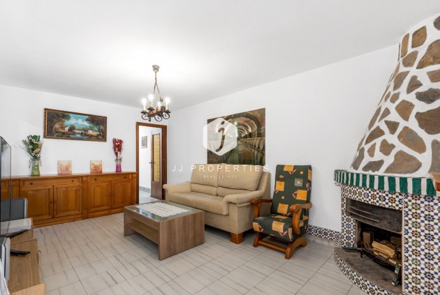 Resale - Bungalow -
Torrevieja - Centro