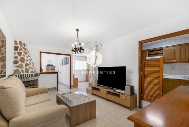 Resale - Bungalow -
Torrevieja - Centro