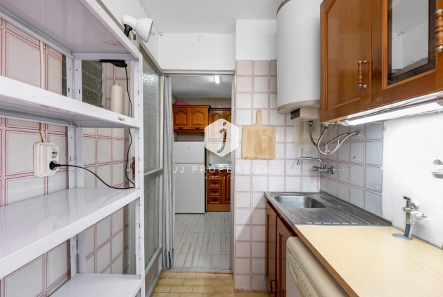 Resale - Bungalow -
Torrevieja - Centro