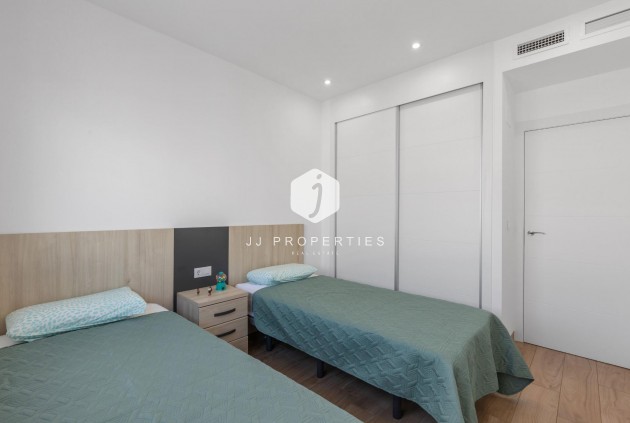 Z drugiej ręki - Daszek -
Torrevieja - Los Balcones - Los Altos del Edén