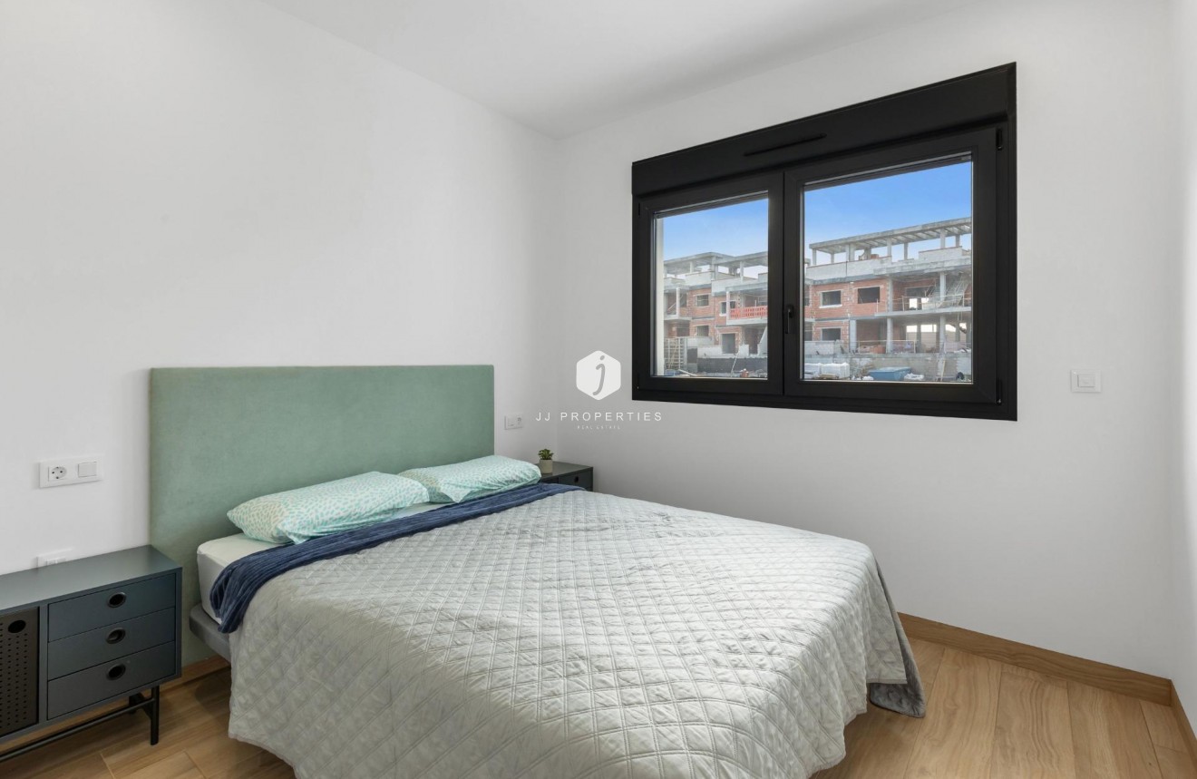 Z drugiej ręki - Daszek -
Torrevieja - Los Balcones - Los Altos del Edén