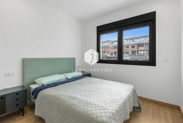 Z drugiej ręki - Daszek -
Torrevieja - Los Balcones - Los Altos del Edén