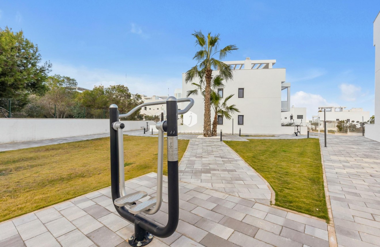 Z drugiej ręki - Daszek -
Torrevieja - Los Balcones - Los Altos del Edén