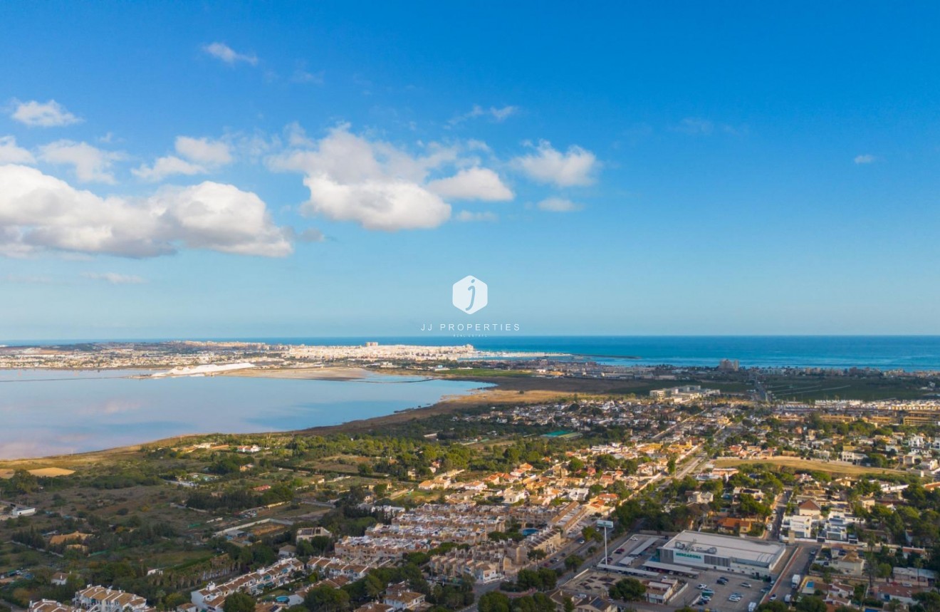 Z drugiej ręki - Daszek -
Torrevieja - Los Balcones - Los Altos del Edén