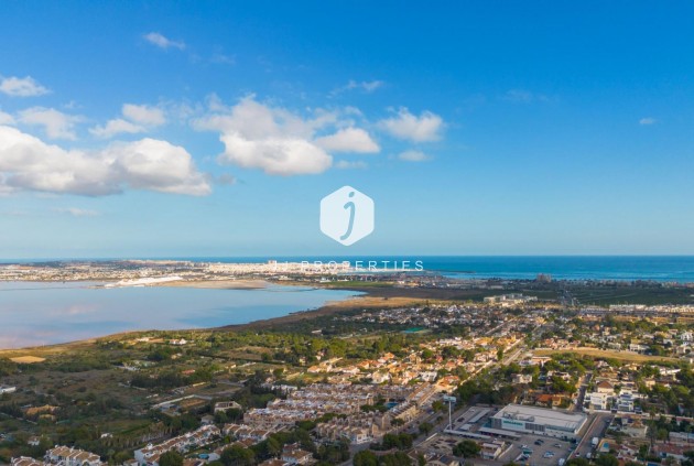 Z drugiej ręki - Daszek -
Torrevieja - Los Balcones - Los Altos del Edén