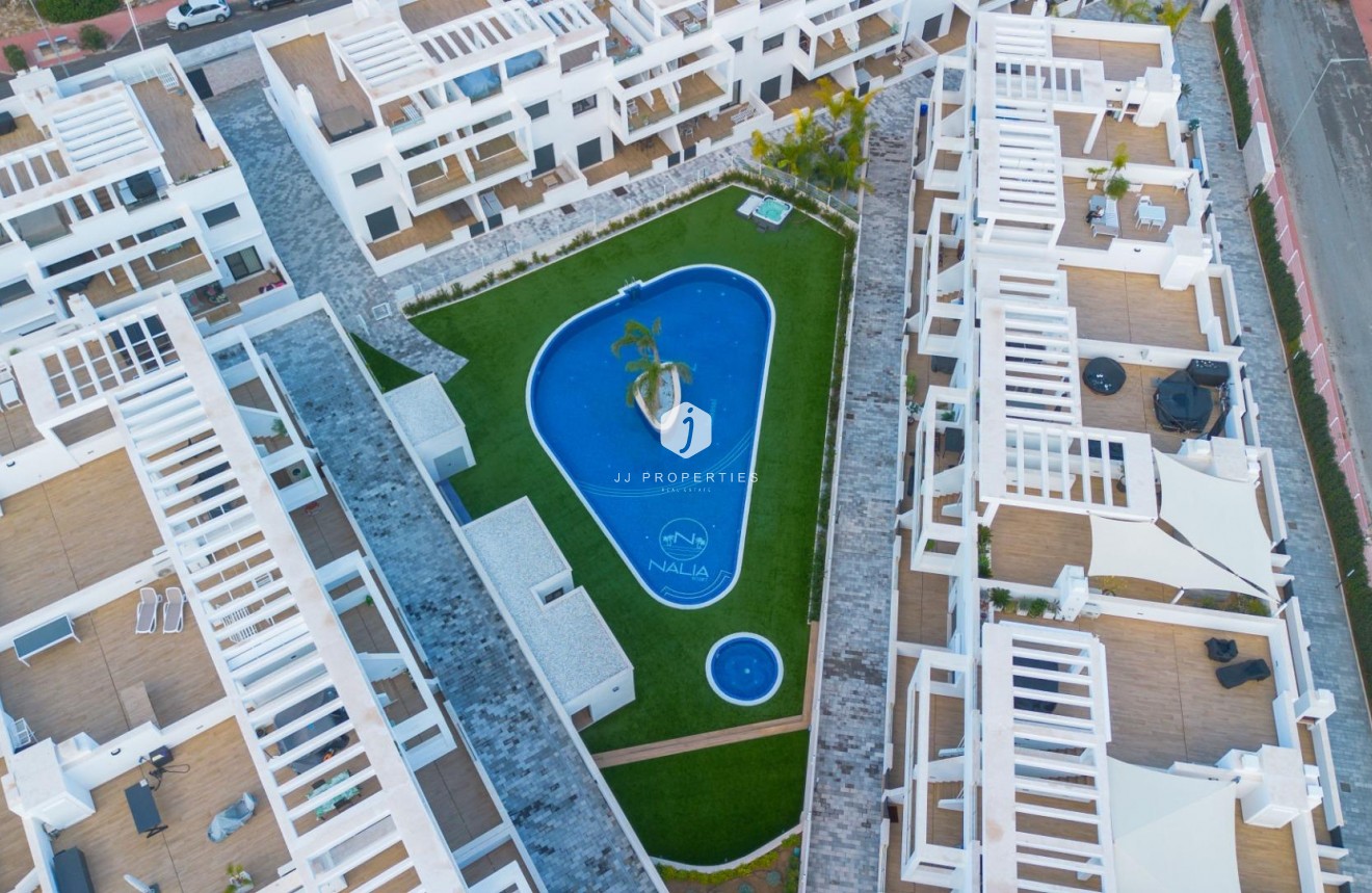 Z drugiej ręki - Daszek -
Torrevieja - Los Balcones - Los Altos del Edén