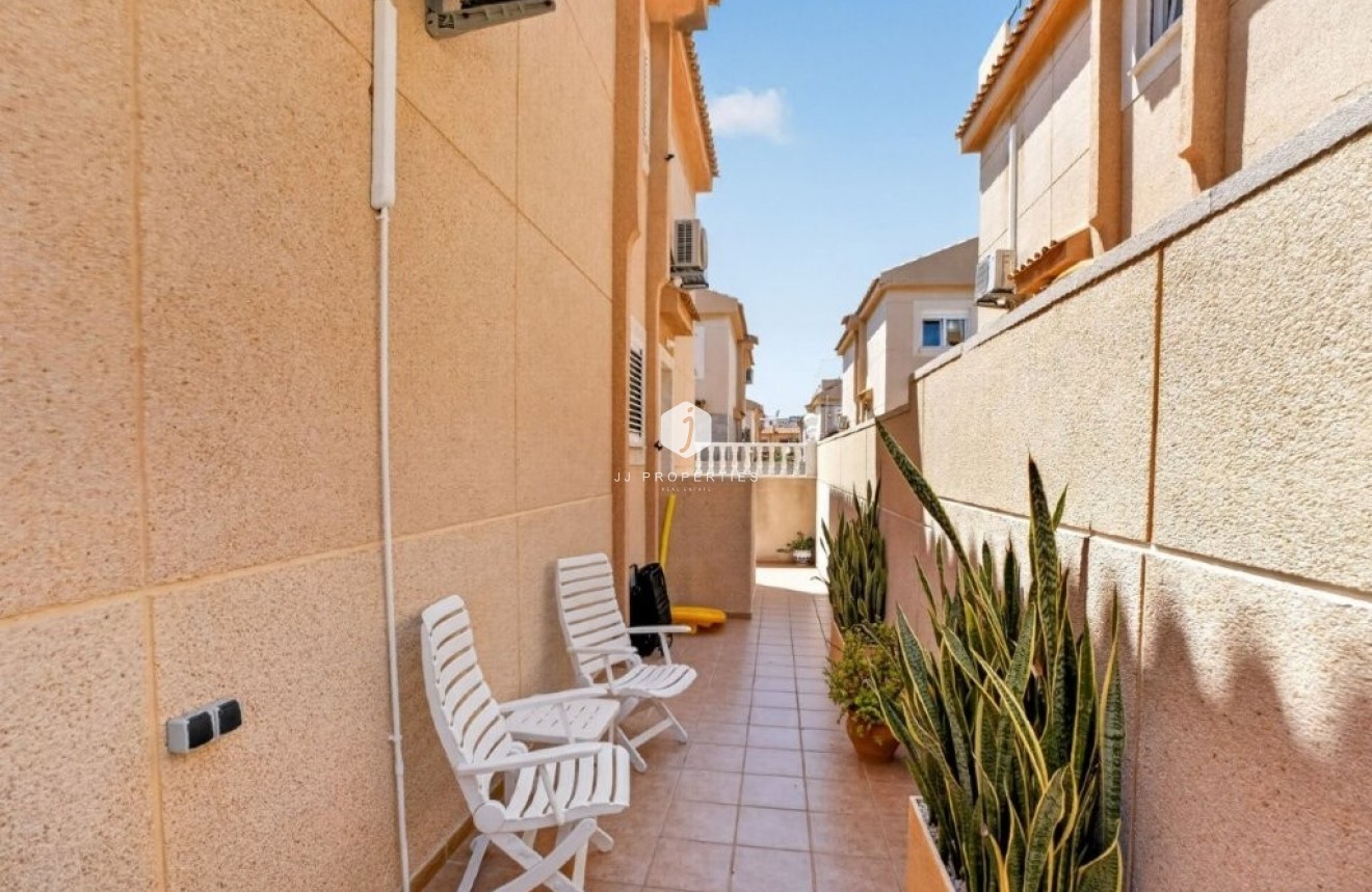 Tweedehands - Chalet -
Torrevieja - Cabo cervera