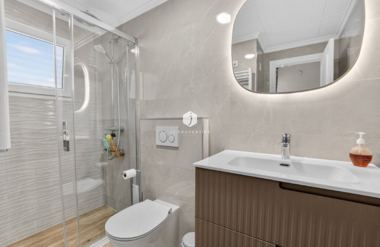 Tweedehands - Chalet -
Torrevieja - Cabo cervera