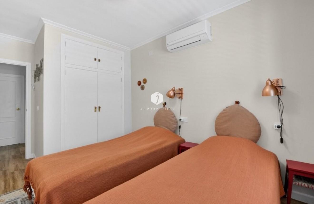 Tweedehands - Chalet -
Torrevieja - Cabo cervera
