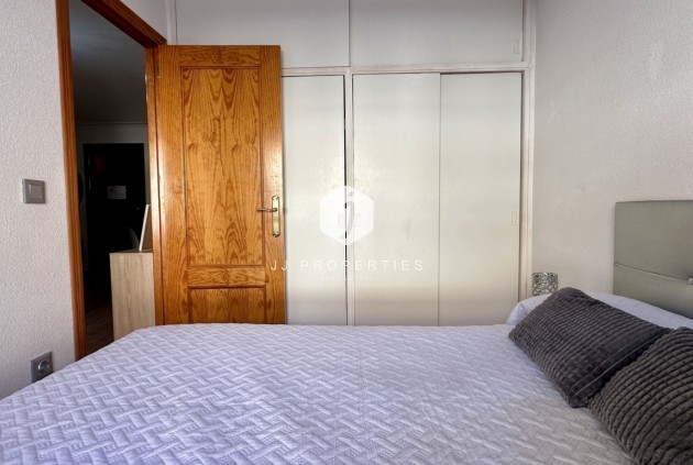 D'occasion - Appartement -
Torrevieja - Costa Blanca