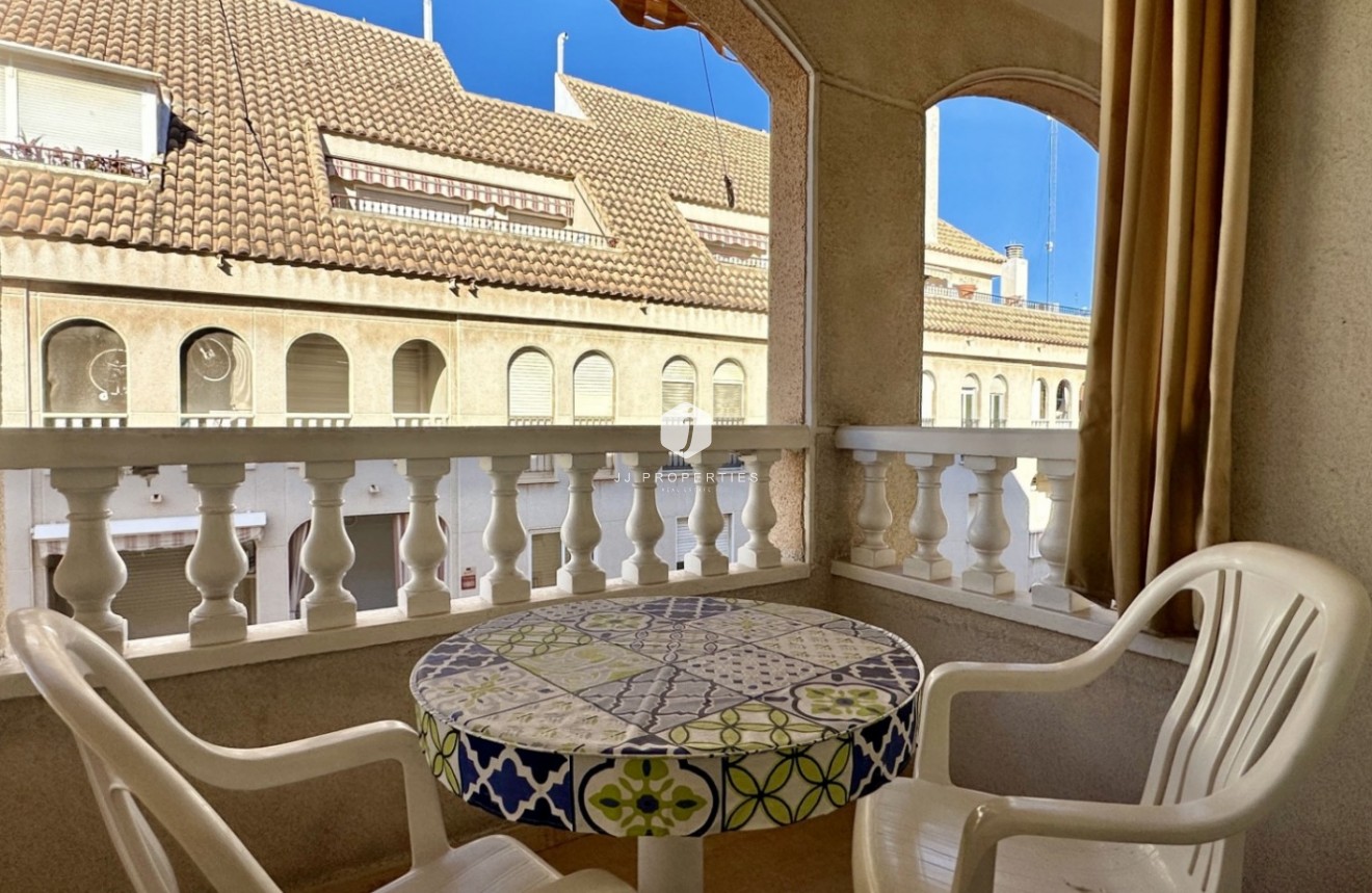 D'occasion - Appartement -
Torrevieja - Costa Blanca